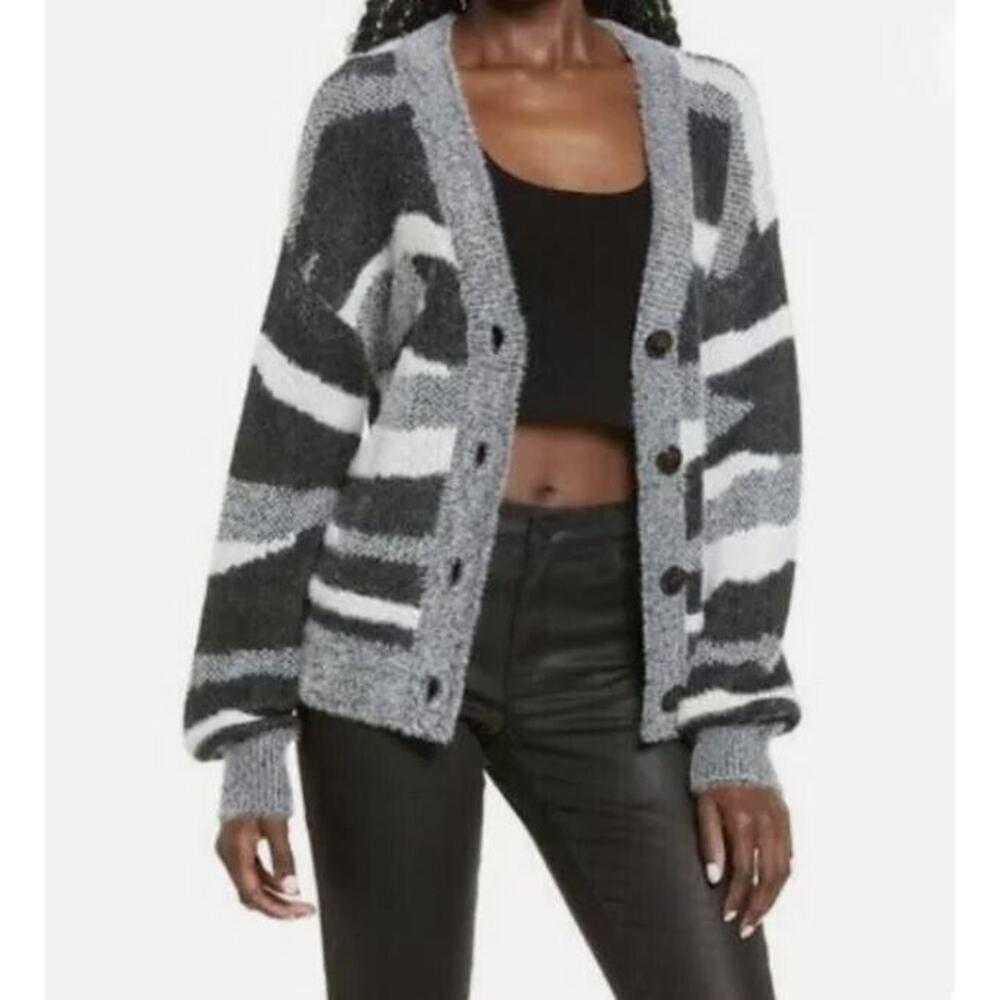 Leith Women's V-Neck Button Front Cardigan in Black Zebra Jacquard Small‎ $55